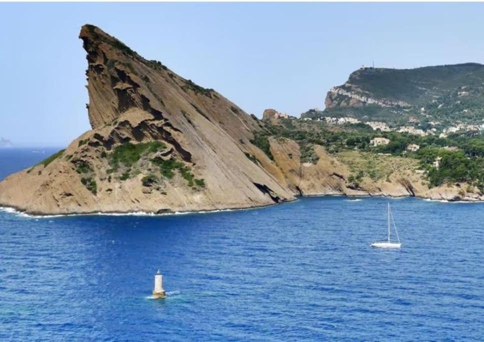Beau T2 Tout Equipe Sur Le Port, Centre Ville La Ciotat Exterior foto